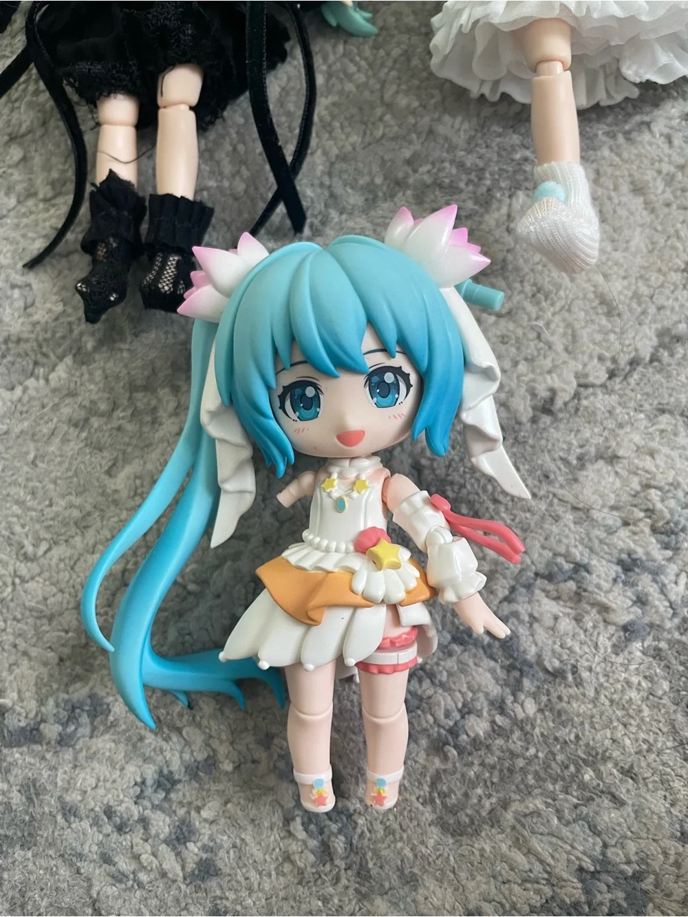 Hatsune Miku Plastic Figure Lot of 3 Mini Dolls/Figures w/ Outfits, Anime